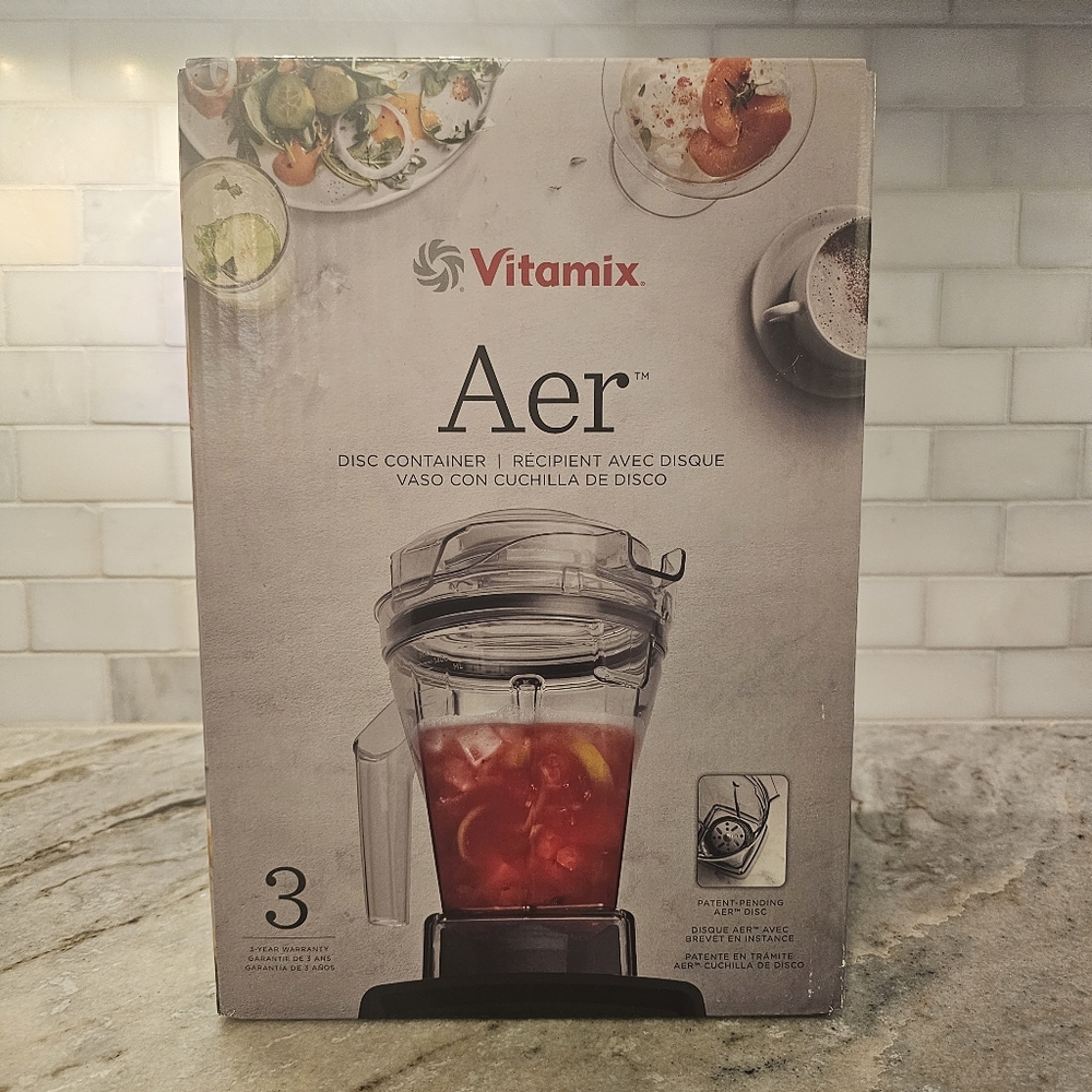 New In Box Vitamix Aer Disc Container